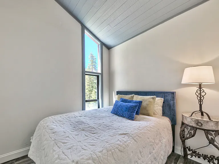 1163 Snow Crest Rd — Photo 12