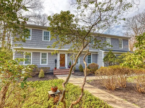 31 Meroke Trail, Port Jefferson, NY 11777