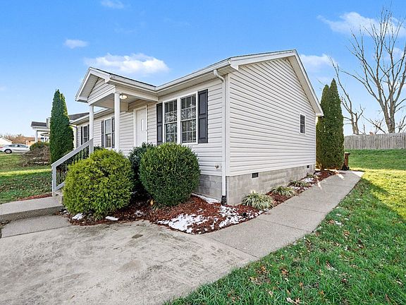 3rd image of 85 Lakeview Cir