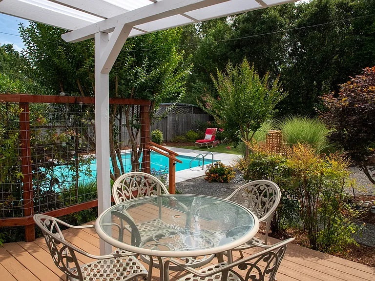 Patio off of back unit.