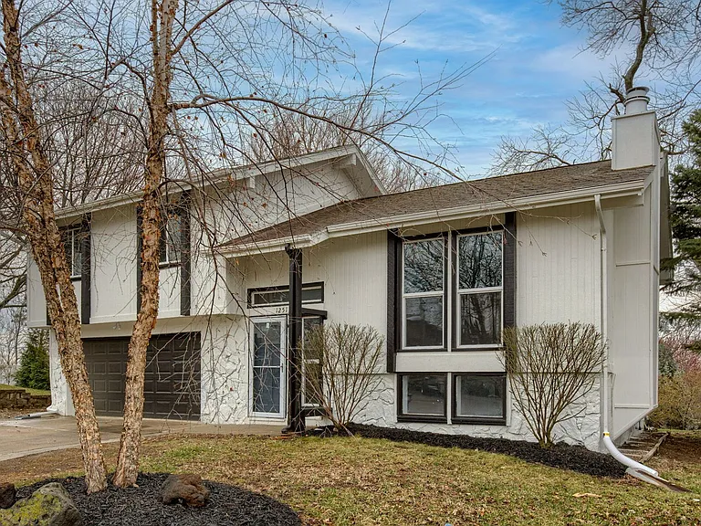 12511 Patrick Cir — Photo 2