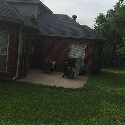 4th image of 1624 Stratford Dr