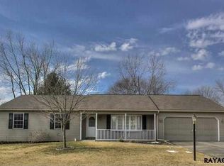 2552 Manor Rd, York, PA 17408