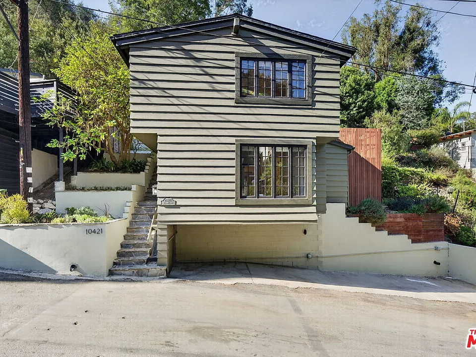 10421 Hebron Ln