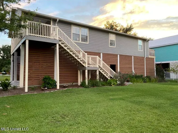 117 Vista Dr, Pass Christian, MS 39571