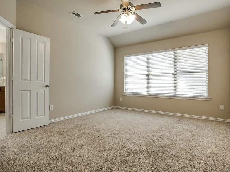1120 Villa Paloma Blvd — Photo 8