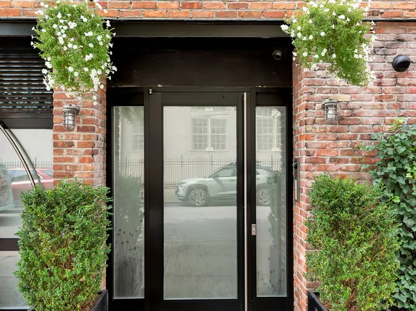 334 Grand Street image 5 of 24