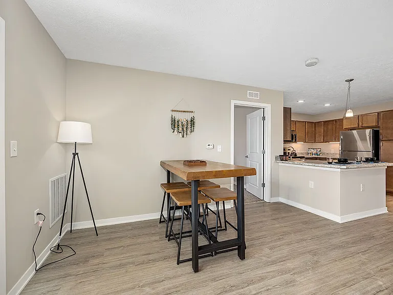 The Summit Apartments — Photo 13