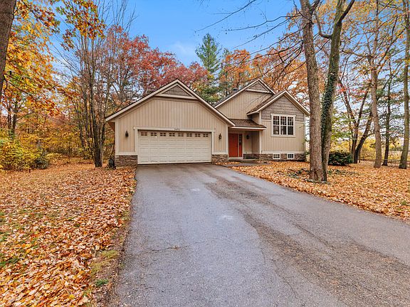 3rd image of 3492 Autumn Wood Dr