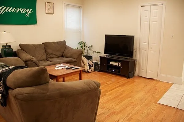 4 bed, 1500 sqft, $4,895 — Photo 3