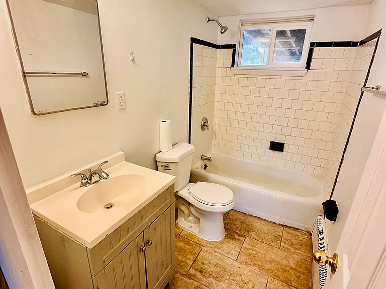 1511 Frances Dr — Photo 8