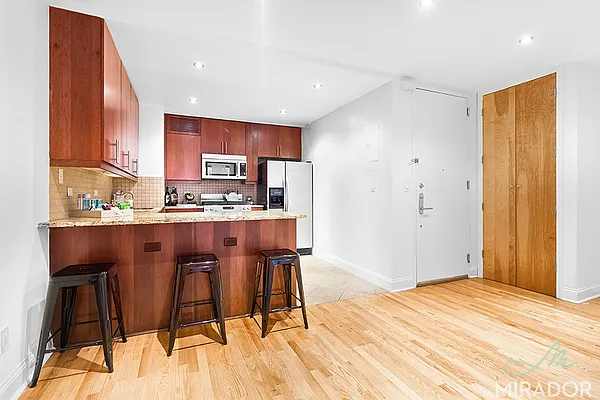 Rented by Mirador Real Estate | media 12