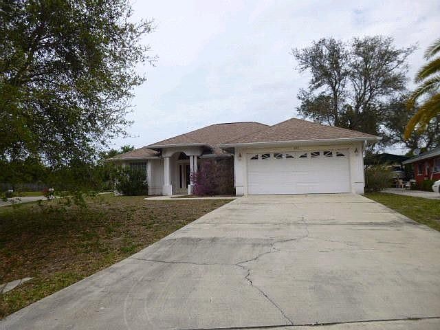 1st image of 995 Hilltop Ct