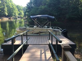 102 Cedaridge Ln, Seneca, SC 29672