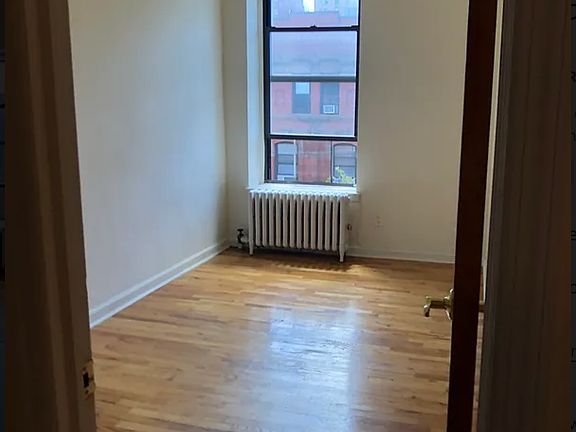 4th image of 131 W 81st St APT 9