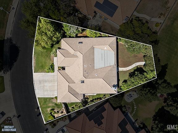 3rd image of 4205 Palisades Cir
