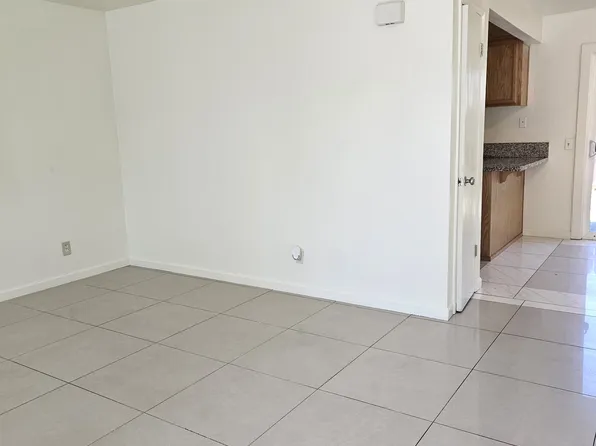127 Villa Ct APT 6, Willows, CA 95988