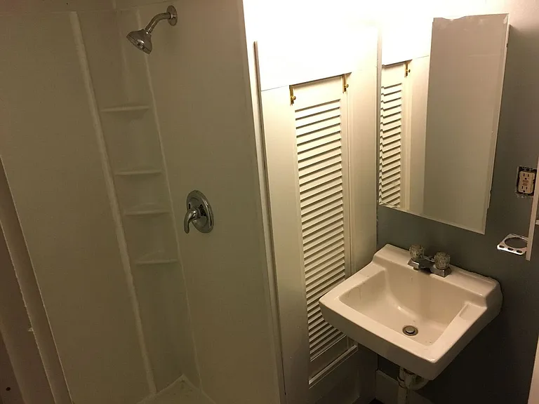 412 N 11th Ave E #3 — Photo 9