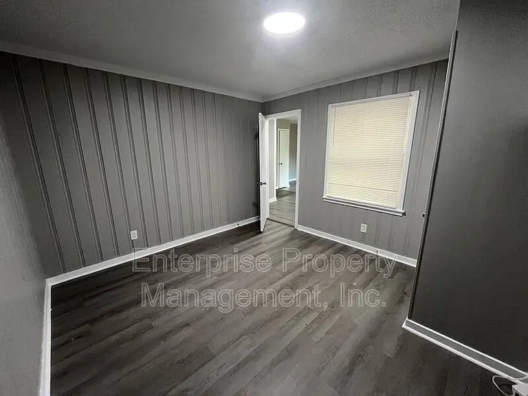 1888 Burnham Ave — Photo 11