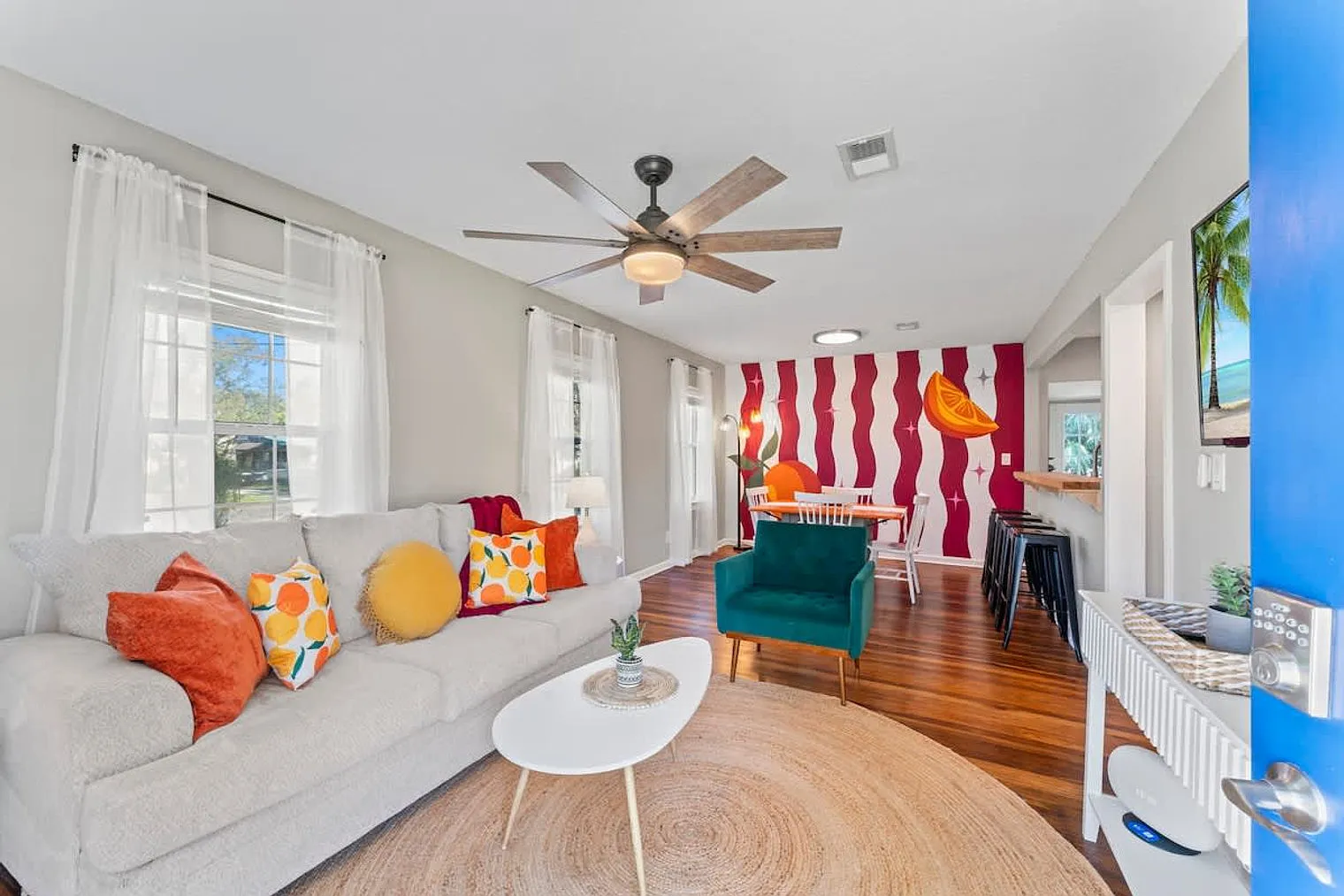 4 bed, 2.0 bath, 1184 sqft, $2,786 — Photo 3