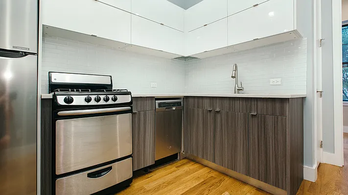 Rented by Nooklyn NYC LLC | media 43