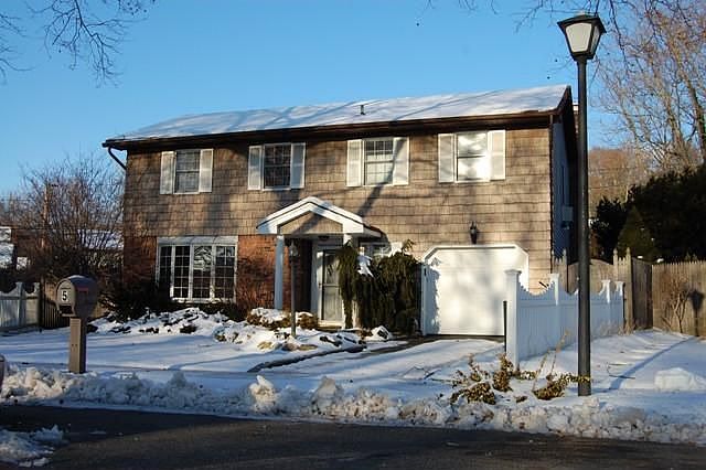 2nd image of 5 Stuart Ct