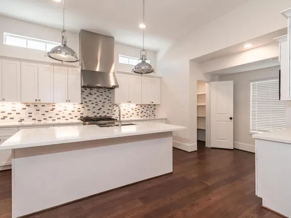 3821 N Braeswood Blvd, Houston, TX