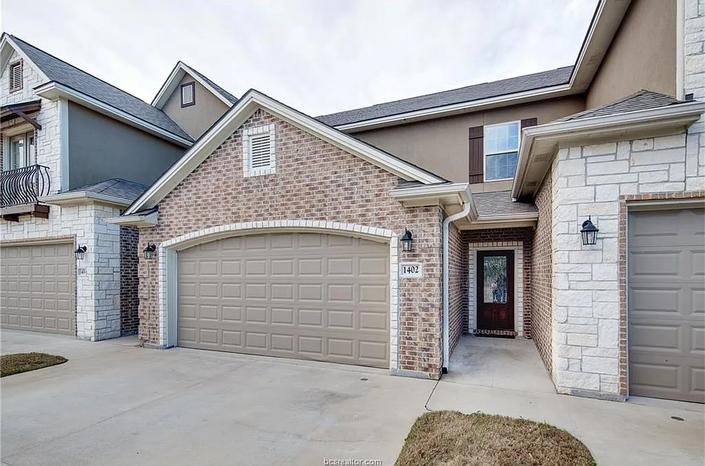 3 bed, 3.5 bath, 1642 sqft, $2,150 — Photo 1