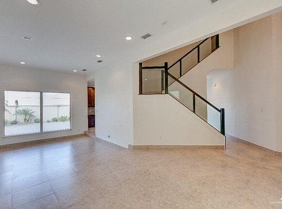 3rd image of 2425 Summer Breeze Rd