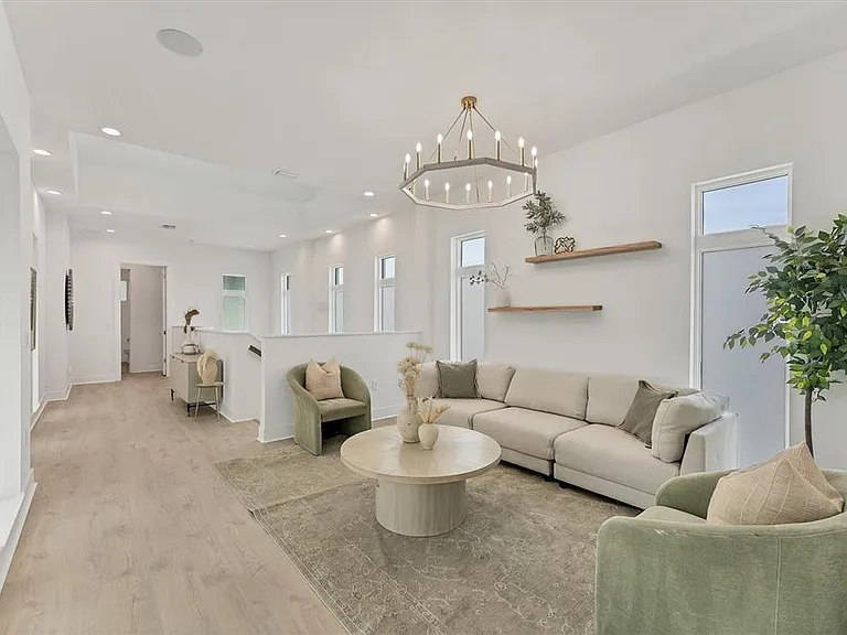 6028 Red Mangrove Ln — Photo 21