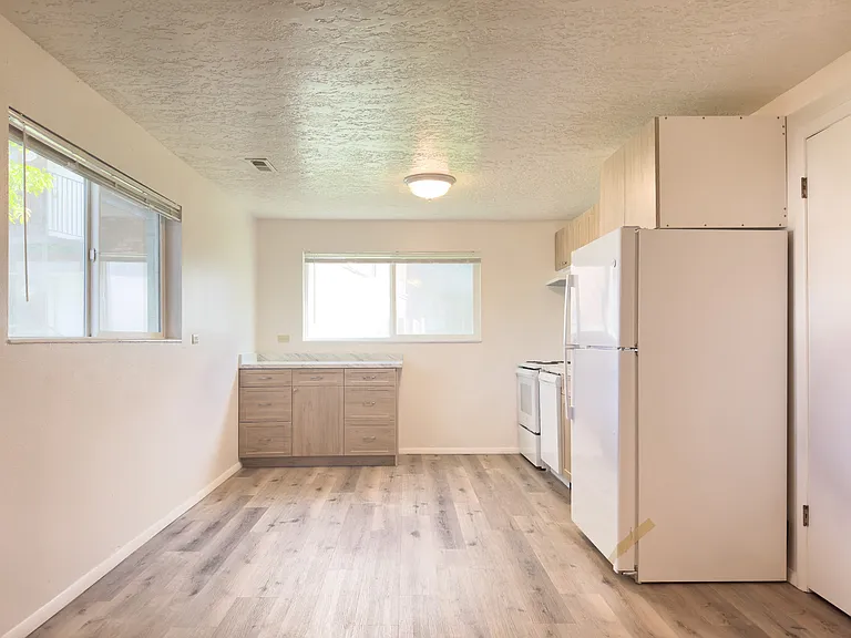 2153 W 220 N #A — Photo 7