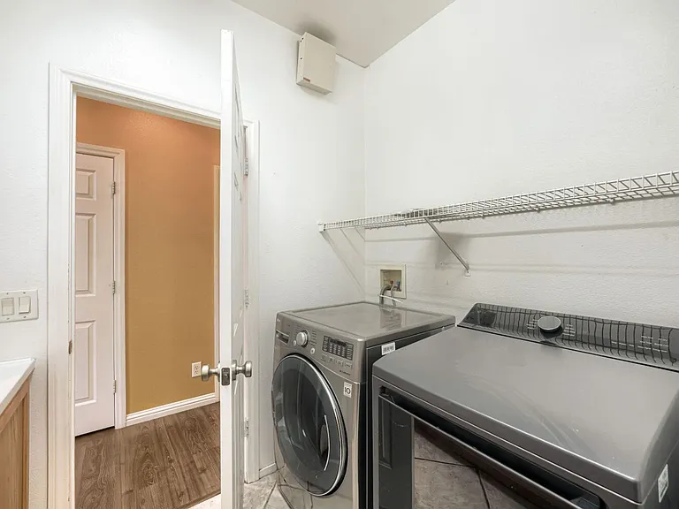 10381 Sleeping Sun Ct — Photo 19