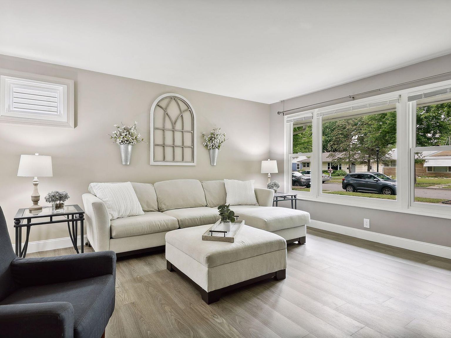 2020 Itasca Ave, Saint Paul, MN 55116 | Zillow