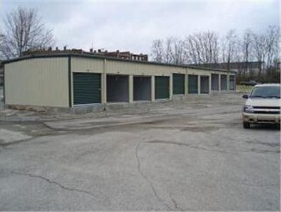 2nd image of 206 Bush Ave