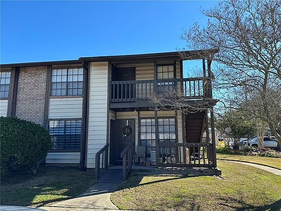 2nd image of 2936 Manhattan Blvd Unit 186