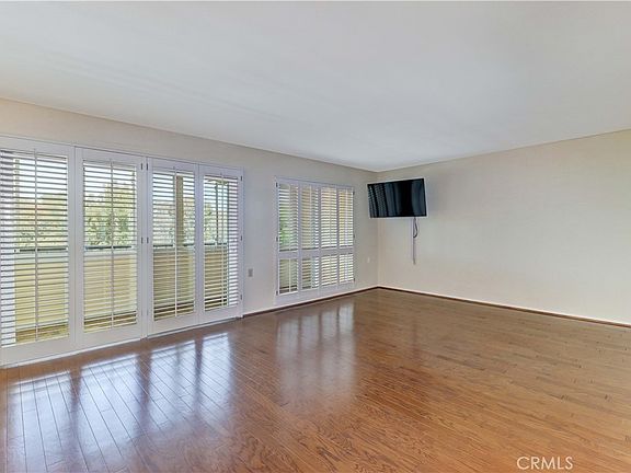 2nd image of 3298 Via Carrizo Unit O