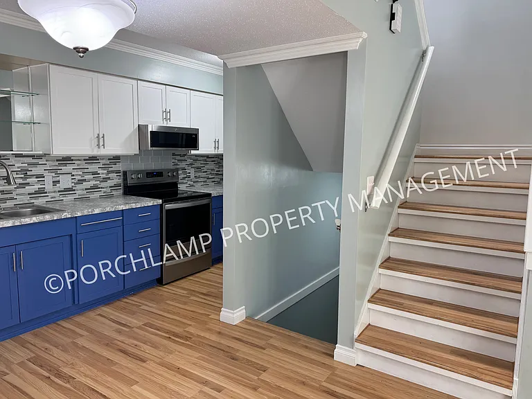 17460 Dunewood Ct #B — Photo 8