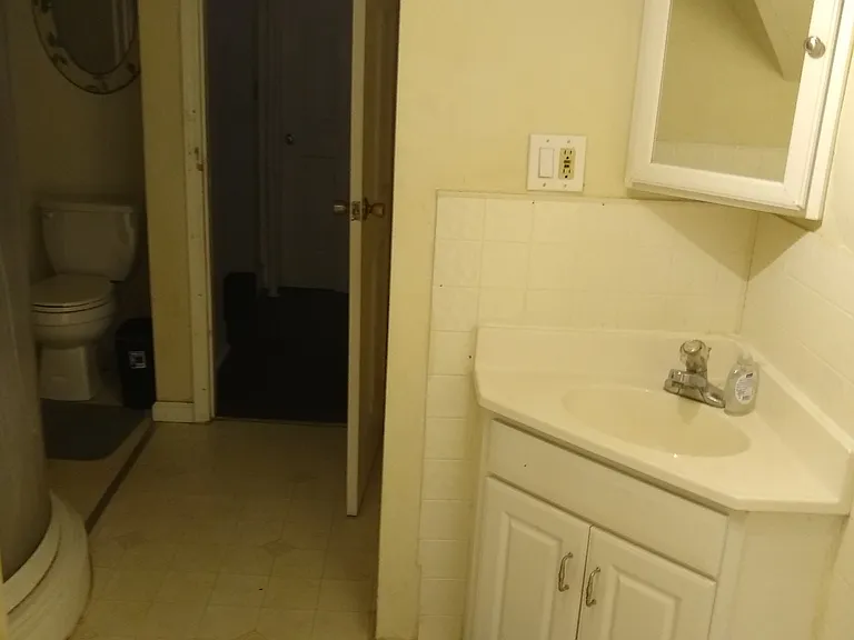414 Hudson Ave #1 — Photo 5
