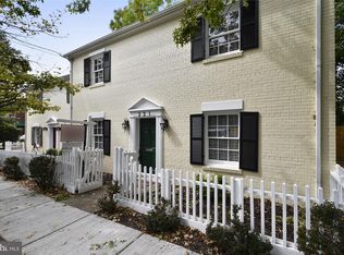 221 S Fayette St, Alexandria, VA 22314