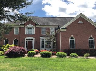 10187 Simpson Ln, Burke, VA 22015