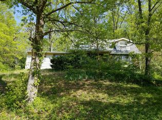 21 Stonecliff Dr, Fenton, MO 63026