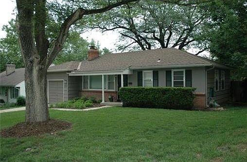 2nd image of 7717 Rosewood Dr