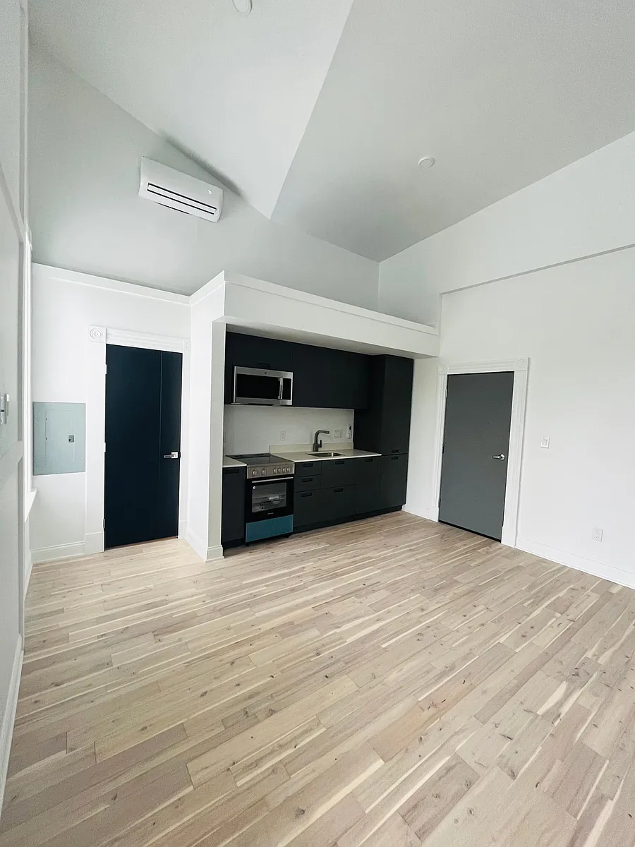 Building Photo - 601 York St #4