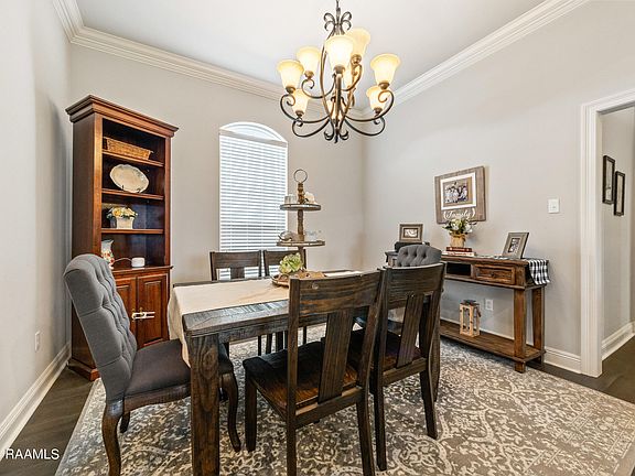 5th image of 204 Meadowland Dr