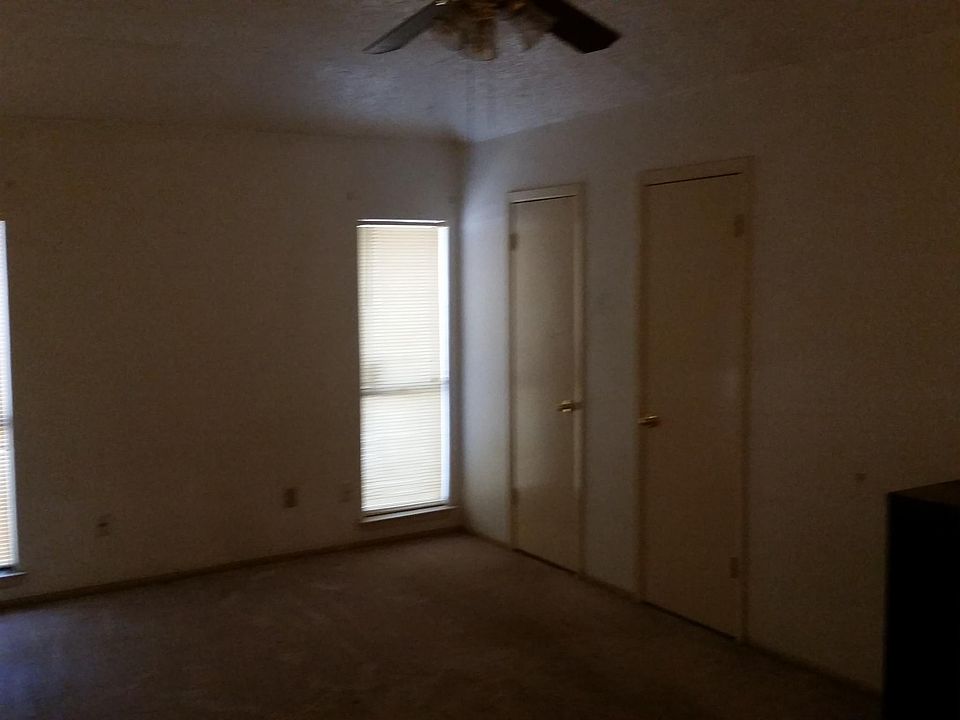 1st image of 8423 Oak Post St