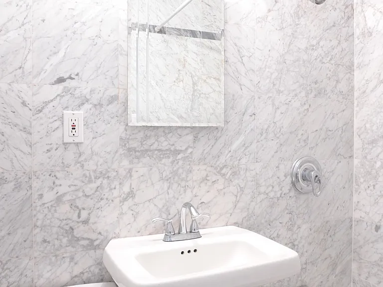 226 W 78th St #4A — Photo 4