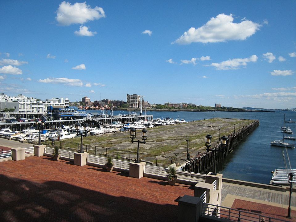 Harbor Views from your Patio
