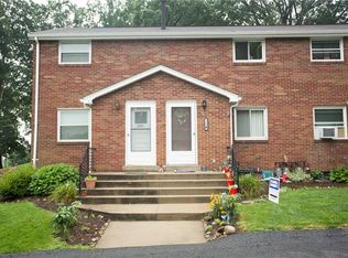 330B Moon Clinton Rd, Coraopolis, PA 15108