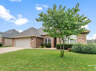 1161 W Torbay Trce, Centerton, AR 72719