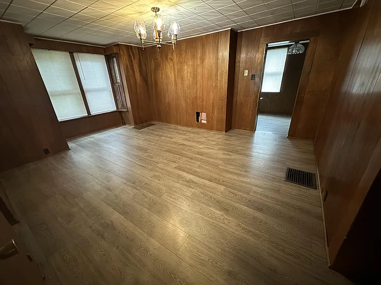 520 S Water St — Photo 6